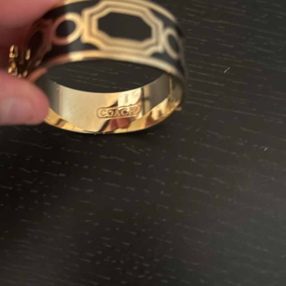 Rare coach bracelet black and Gold - Picture 4 of 4